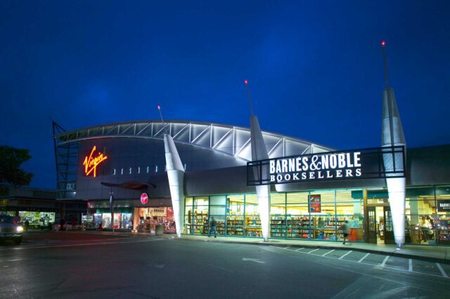 Market-Square-Barnes-and-Noble