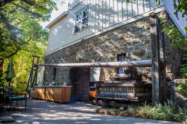 Nichelini-Family-Winery-Outside